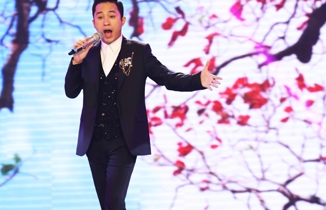 Tùng Dương, Văn Mai Hương phản pháo khi bị chê hát không hay