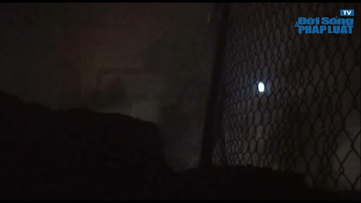 Clip: Cháy dữ dội công ty sản xuất nhang, hàng chục người di tản