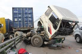 Tóm gọn chiếc xe đầu kéo tông chết người bỏ chạy trong đêm