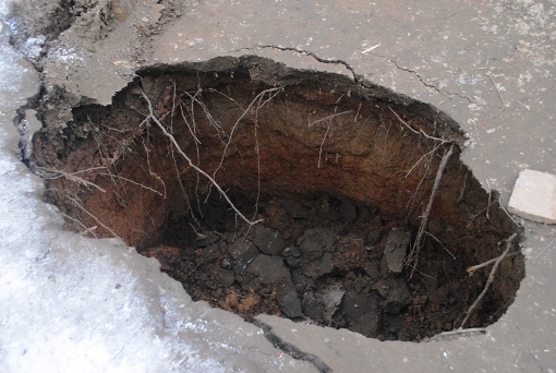 Xuất hiện thêm “hố tử thần” cạnh hố cũ ở Thanh Hóa