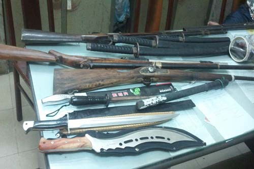 Clip: Tóm gọn nhóm côn đồ đang chuẩn bị lao vào hỗn chiến