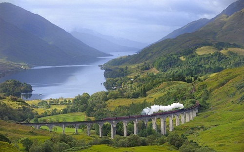 Những tuyến đường sắt trên cao độc đáo thế giới