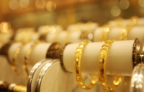 Giá vàng ngày 10/11: Đầu tuần vàng giữ giá 35,25 triệu đồng/lượng