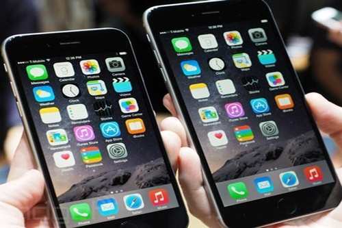 Hà Nội: Xếp hàng cả đêm để đợi mua siêu phẩm iPhone 6 chính hãng