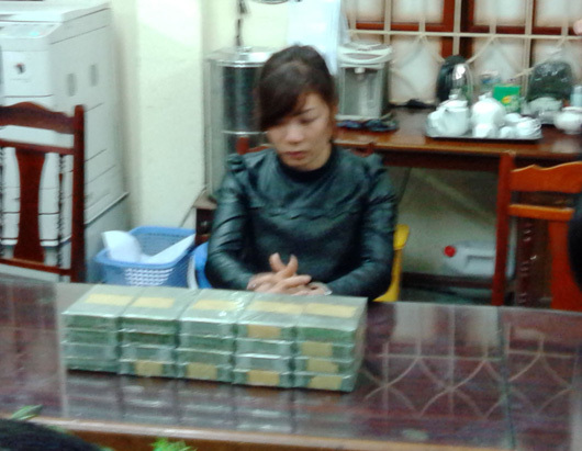 Bắt 3 đối tượng mang theo gần 20 bánh heroin gần ngã tư Big C