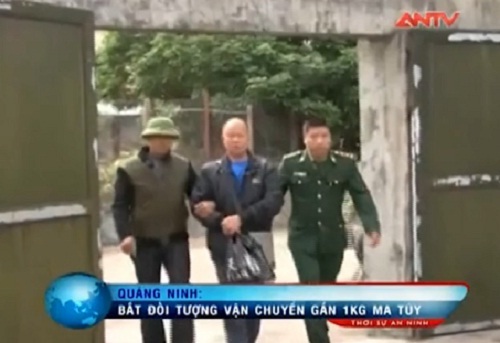 Clip: Bắt đối tượng Trung Quốc vận chuyển ma túy vào Việt Nam
