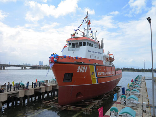 Hạ thủy tàu cứu hộ hiện đại CSB 9004 tại Đà Nẵng