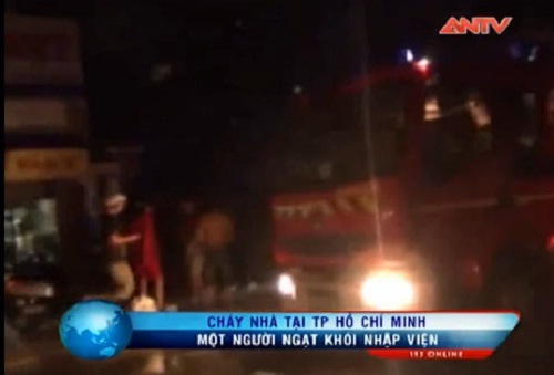 Video: Nam thanh niên ngạt khói trong căn nhà bốc cháy giữa đêm