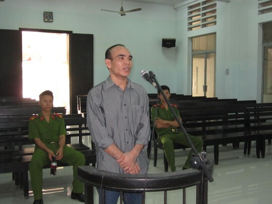 Mua ma túy cho... tôm ăn, bị phạt 10 năm tù