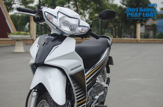 Trải nghiệm Honda Blade 110 vi vu phố Hà thành