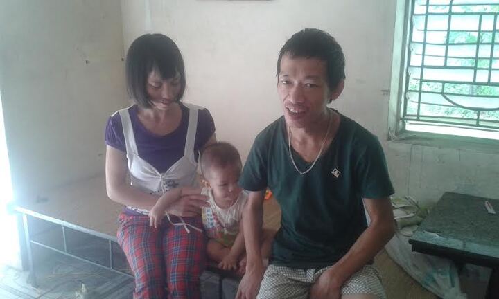 Đôi vợ chồng tật nguyền giang rộng vòng tay đón trẻ mồ côi