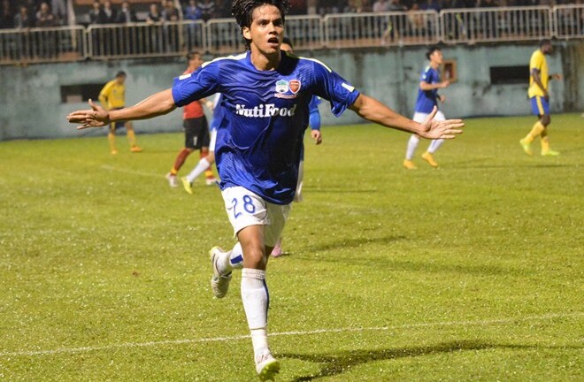 HAGL thử việc tiền đạo Thụy Điển đá cặp với Công Phượng