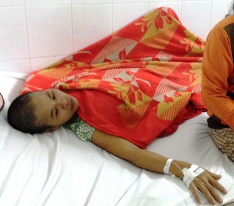 Nghi án mẹ tiêm chất độc cho con: Công an vào cuộc