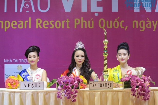 Bố mẹ Hoa hậu Việt Nam 2014 hâm mộ MC Kỳ Duyên nên đặt tên con