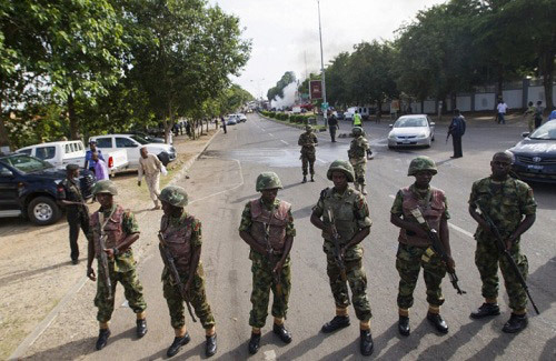 Cướp ngục ở Nigeria, 200 tù nhân trốn thoát trong đêm