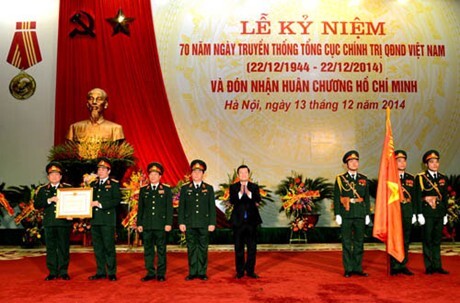 Tổng cục Chính trị vinh dự đón nhận huân chương Hồ Chí Minh