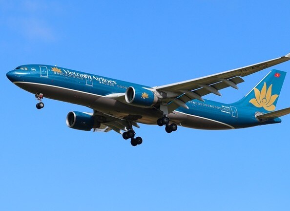 Máy bay Vietnam Airlines hoãn cất cánh vì hành khách bị co giật