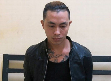 Cảnh sát 141 truy đuổi kẻ xăm trổ mang nhiều ma túy