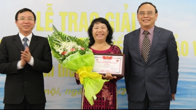 Video: Trao giải cuộc thi “Tìm hiểu pháp luật về biển đảo Việt Nam 2014