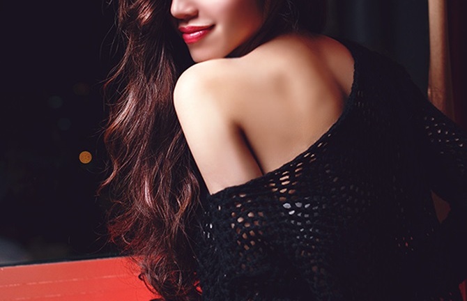 Hình ảnh giáng sinh siêu gợi cảm của Elly Trần