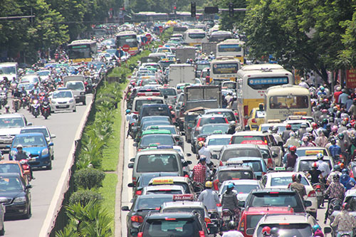 Tậu xế hộp bây giờ hay để sang năm?