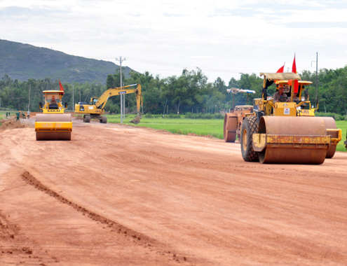 Năm 2015, sẽ thanh tra 17 dự án BOT mở rộng Quốc lộ 1