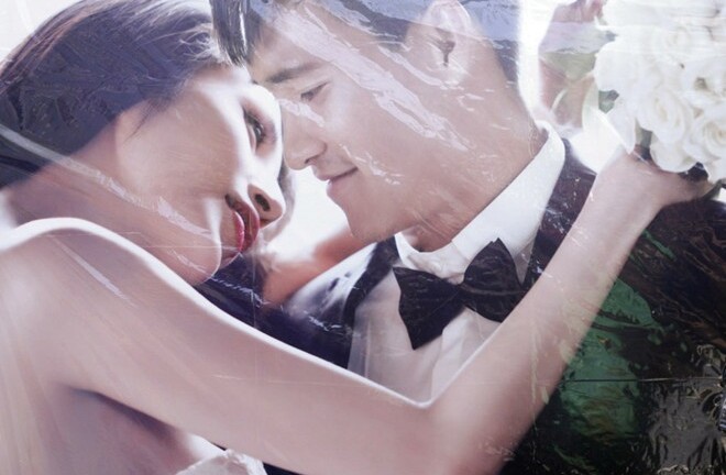 Hé lộ ảnh cưới chính thức của Thủy Tiên và Công Vinh