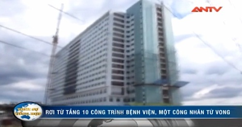 Video: Sập giàn giáo bệnh viện, công nhân rơi từ tầng 10 tử vong