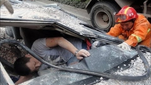 Video: Khoảnh khắc va chạm của những vụ tai nạn kinh hoàng