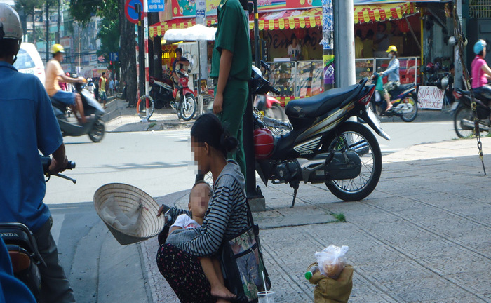 TP.HCM: Tập trung người lang thang xin ăn, xác minh lý lịch