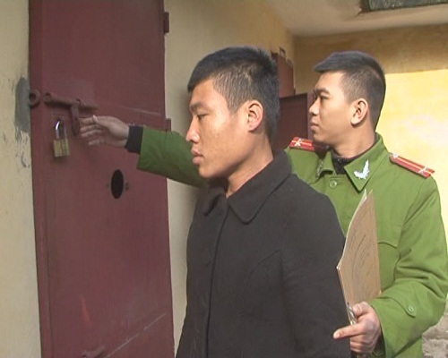 Bắt khẩn cấp kẻ cướp tài sản của nữ biên đạo múa