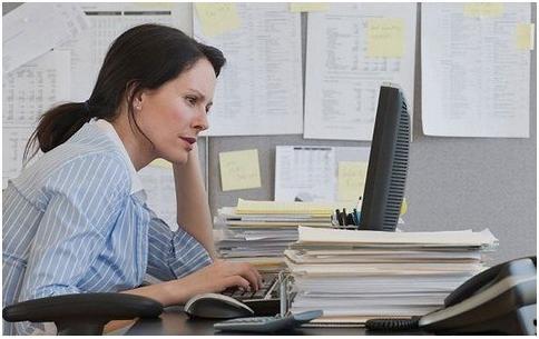 Dân công sở dễ mắc bệnh trĩ