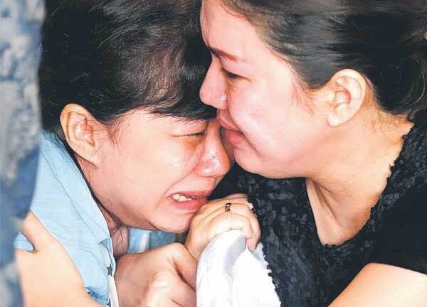 Máy bay AirAsia mất tích: Thi thể các nạn nhân vẫn
