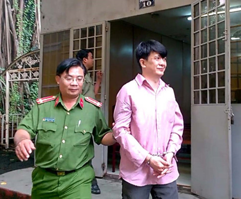 Vợ 'qua mặt' chồng bán nhà trả nợ, lãnh án 10 năm tù