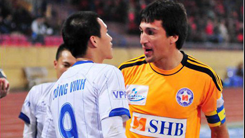 Vua phá lưới V.League đe dọa thành tích ghi bàn của Công Vinh