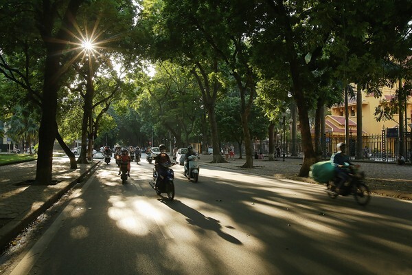 Dự báo thời tiết ngày mai 27/9: Bắc Bộ ngày nắng, Nam Bộ mưa dông rải rác