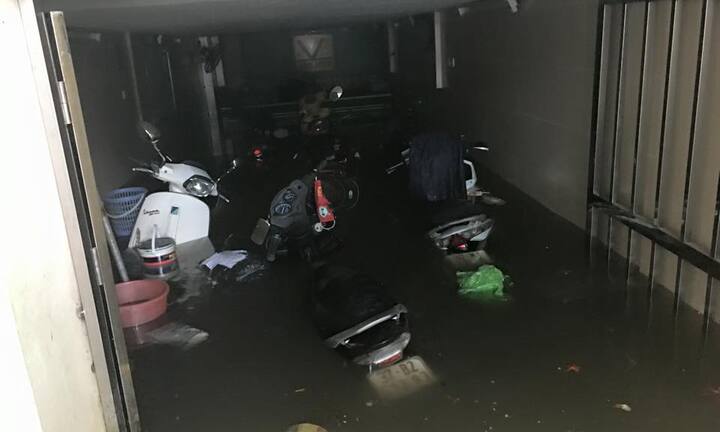Người dân thiệt hại vì hàng loạt hầm để xe ngập nước