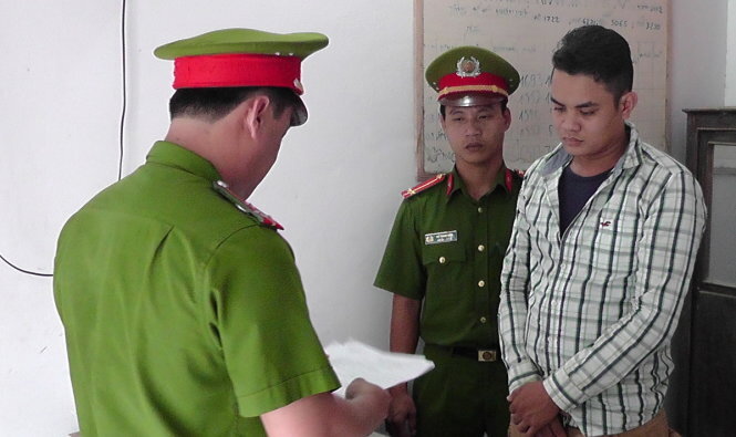 Đưa thiếu nữ mới quen vào nhà nghỉ