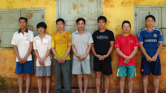 Khởi tố vụ án, bắt tạm giam các đối tượng hành hung công an
