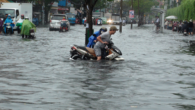 Dự báo thời tiết hôm nay 28/9: Gió tây nam gây mưa lớn ở Nam Bộ
