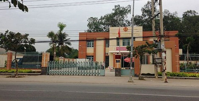 Ngáo đá, quậy phá tại trụ sở công an