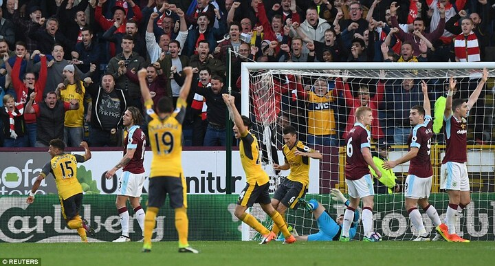 Arsenal thắng