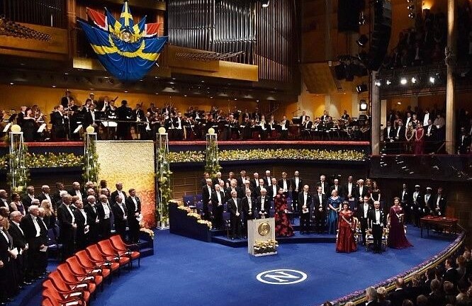 Nobel Vật lý vinh danh 'bí mật các vật chất lạ'