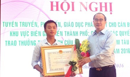 Tặng Huân chương Dũng cảm cho thuyền viên cứu người vụ chìm tàu Thảo Vân 2