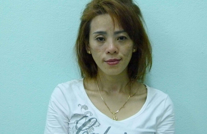 Gái bán dâm hết thời đi buôn ma túy để kiếm tiền ăn chơi