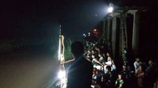 Giăng câu tìm kiếm người đàn ông đuối nước trong đêm