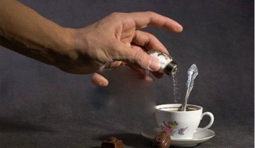 Hoàn tất hồ sơ xử lý người cha ép con uống thuốc diệt cỏ vì... vợ