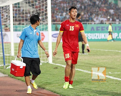 HLV Hữu Thắng mang 