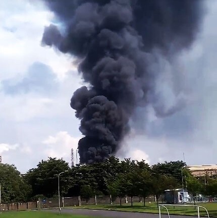 Khói bốc cao sau tiếng nổ lớn trong Công ty Vedan