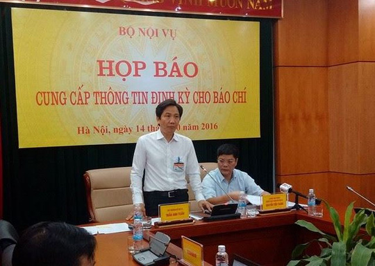 Kiểm soát việc tuyển “người nhà” vào cơ quan